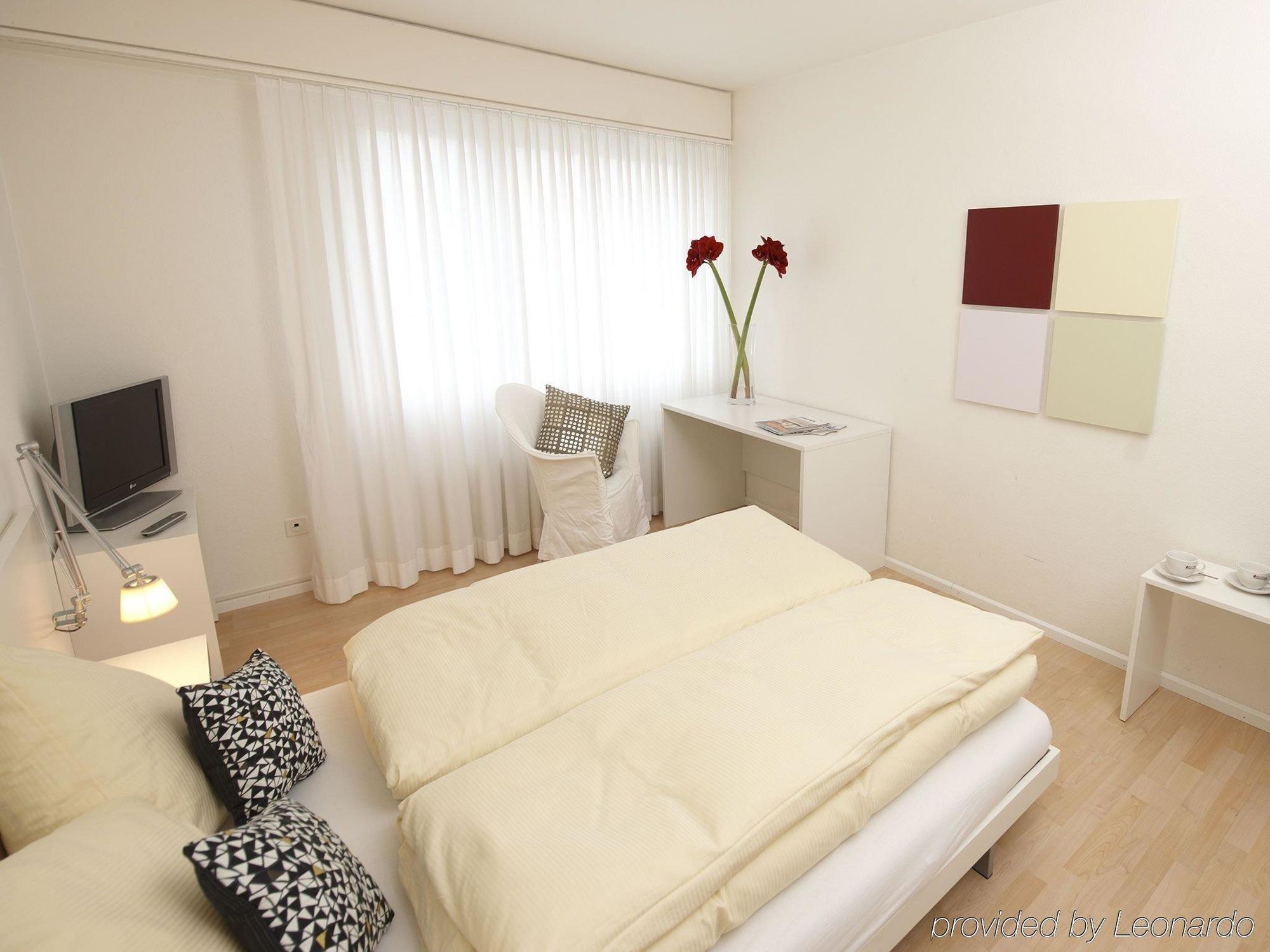 Apaliving - Budgethotel Basel Zimmer foto